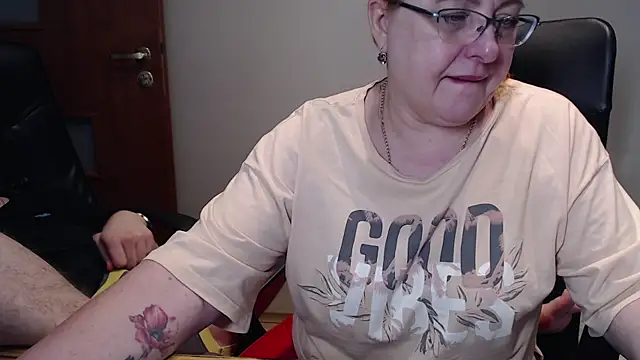 Snapshot of JoannaAndNeighbour chatting on 23, 1, 2025 JoannaAndNeighbour online show from 23, 1, 2025