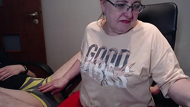 Snapshot of JoannaAndNeighbour chatting on 23, 1, 2025 JoannaAndNeighbour online show from 23, 1, 2025