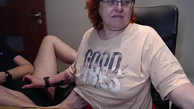 Snapshot of JoannaAndNeighbour chatting on 24, 1, 2025 JoannaAndNeighbour online show from 24, 1, 2025