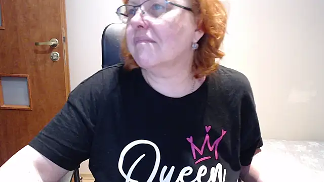 Snapshot of JoannaAndNeighbour chatting on 4, 2, 2025 JoannaAndNeighbour online show from 4, 2, 2025