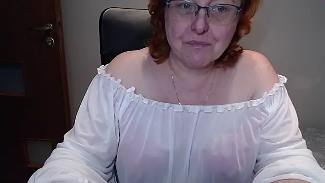 Snapshot of JoannaAndNeighbour chatting on 6, 2, 2025 JoannaAndNeighbour online show from 6, 2, 2025