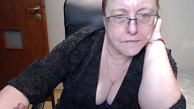 Snapshot of JoannaAndNeighbour chatting on 7, 2, 2025 JoannaAndNeighbour online show from 7, 2, 2025