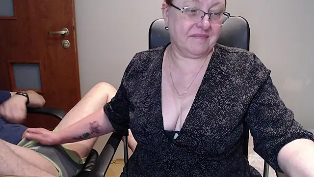 Snapshot of JoannaAndNeighbour chatting on 9, 2, 2025 JoannaAndNeighbour online show from 9, 2, 2025