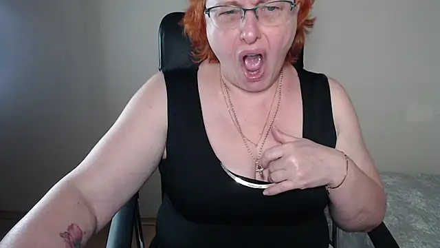 Snapshot of JoannaAndNeighbour chatting on 7, 3, 2025 JoannaAndNeighbour online show from 7, 3, 2025