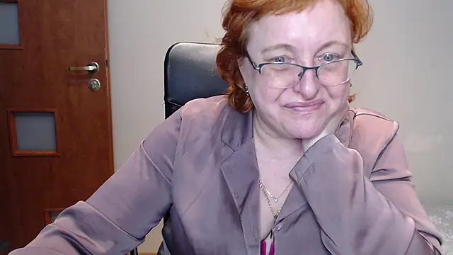 Snapshot of JoannaAndNeighbour chatting on 8, 3, 2025 JoannaAndNeighbour online show from 8, 3, 2025