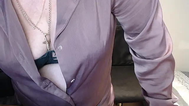 Snapshot of JoannaAndNeighbour chatting on 9, 3, 2025 JoannaAndNeighbour online show from 9, 3, 2025