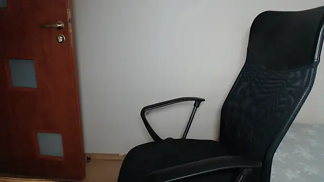 Snapshot of JoannaAndNeighbour chatting on 20, 3, 2025 JoannaAndNeighbour online show from 20, 3, 2025