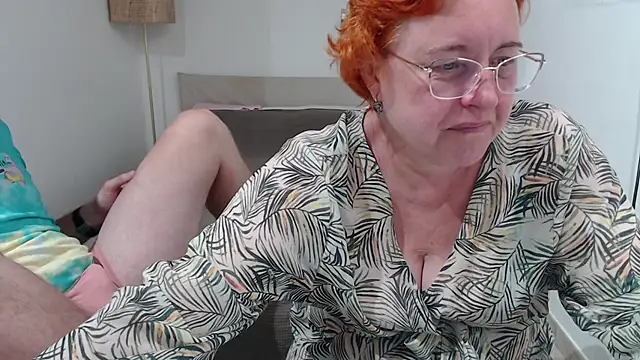 Snapshot of JoannaAndNeighbour chatting on 20, 9, 2025 JoannaAndNeighbour online show from 20, 9, 2025