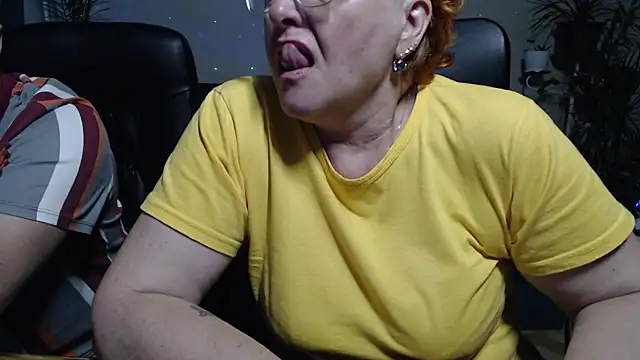 Snapshot of JoannaAndNeighbour chatting on 25, 9, 2025 JoannaAndNeighbour online show from 25, 9, 2025