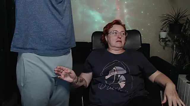 Snapshot of JoannaAndNeighbour chatting on 27, 9, 2025 JoannaAndNeighbour online show from 27, 9, 2025