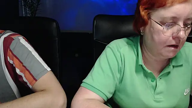 Snapshot of JoannaAndNeighbour chatting on 8, 11, 2025 JoannaAndNeighbour online show from 8, 11, 2025