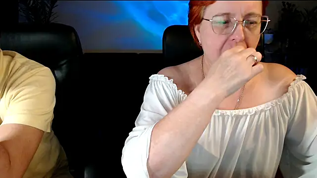 Snapshot of JoannaAndNeighbour chatting on 29, 11, 2025 JoannaAndNeighbour online show from 29, 11, 2025