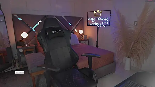 KateOwens online show from 25, 11, 2025