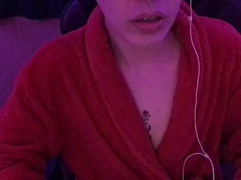 Snapshot of YumieCp chatting on 10, 3, 2025 YumieCp online show from 10, 3, 2025