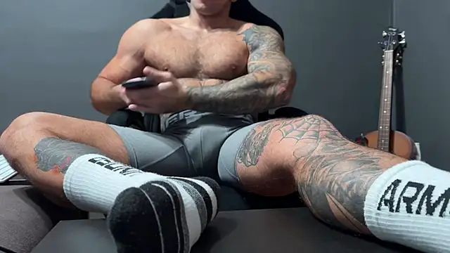 Snapshot of Mr_YourGod chatting on 8, 11, 2025 Mr YourGod online show from 8, 11, 2025