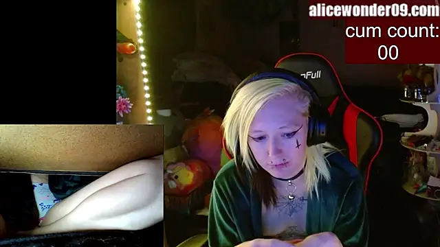 Snapshot of alicewonder09 chatting on 3, 2, 2025 alicewonder09 online show from 3, 2, 2025