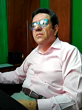 FernandoReuterG online show from 4, 12, 2025