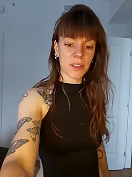 EmilieEdelana online show from 15, 1, 2025
