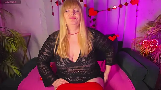 Snapshot of NicoleKind chatting on 15, 2, 2025 NicoleKind online show from 15, 2, 2025