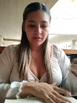 Snapshot of alana_69 chatting on 30, 4, 2026 alana 69 online show from 30, 4, 2026