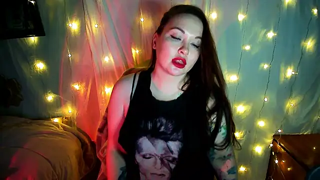 Snapshot of Victoria_Marks chatting on 21, 3, 2025 Victoria Marks online show from 21, 3, 2025