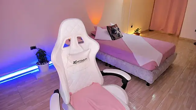 carleee winter online show from 12, 9, 2025