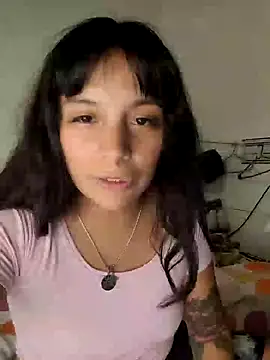 Snapshot of ZaraHoney chatting on 7, 1, 2025 ZaraHoney online show from 7, 1, 2025