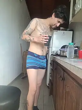 Snapshot of ZaraHoney chatting on 14, 12, 2025 ZaraHoney online show from 14, 12, 2025