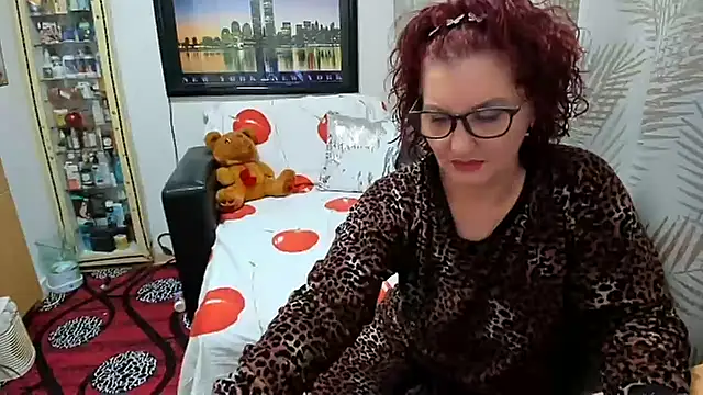 Snapshot of Mature4you44 chatting on 8, 4, 2026 Mature4you44 online show from 8, 4, 2026