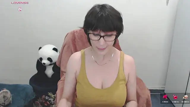 Ammillia online show from 2, 12, 2024