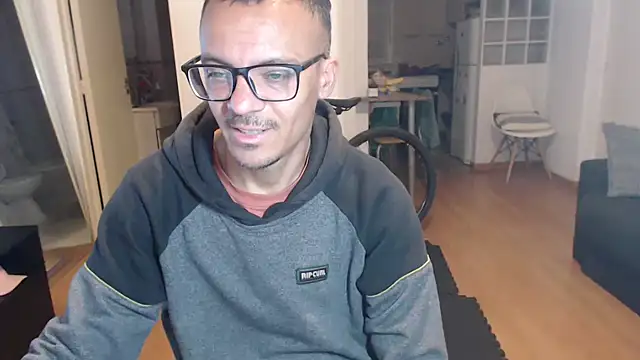 guachin hunk online show from 23, 11, 2025