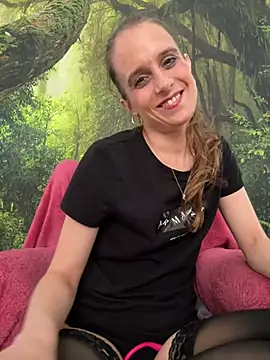LadyChantale online show from 8, 1, 2025