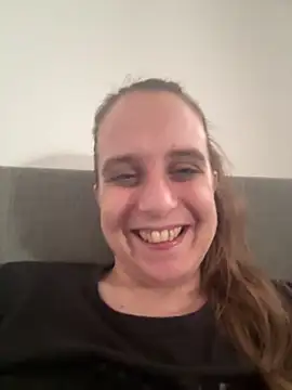 Snapshot of LadyChantale chatting on 23, 4, 2026 LadyChantale online show from 23, 4, 2026