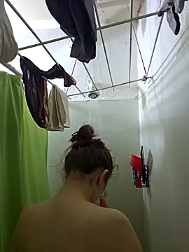 Snowbunnycake 131 online show from 22, 9, 2025