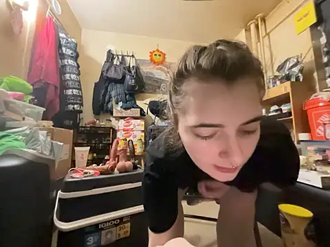 Snowbunnycake 131 online show from 17, 5, 2026