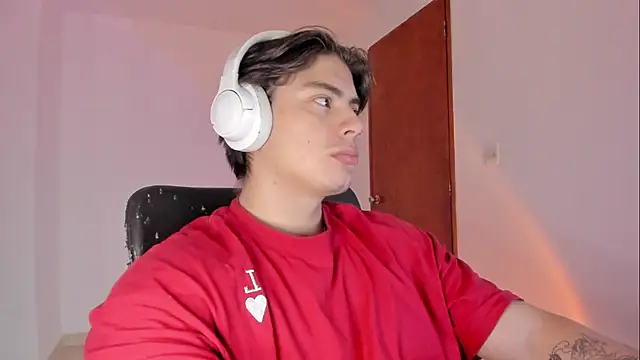 Snapshot of Giordano_Russo chatting on 2, 4, 2026 Giordano Russo online show from 2, 4, 2026