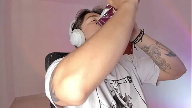 Snapshot of Giordano_Russo chatting on 9, 4, 2026 Giordano Russo online show from 9, 4, 2026