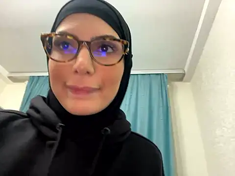 Snapshot of GumusGuray chatting on 3, 12, 2024 GumusGuray online show from 3, 12, 2024