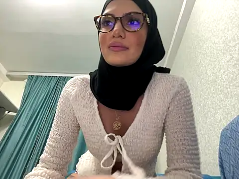 Snapshot of GumusGuray chatting on 6, 12, 2024 GumusGuray online show from 6, 12, 2024