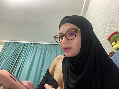 Snapshot of GumusGuray chatting on 20, 12, 2024 GumusGuray online show from 20, 12, 2024