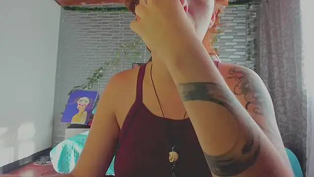 Ginger Sweetty online show from 15, 12, 2025