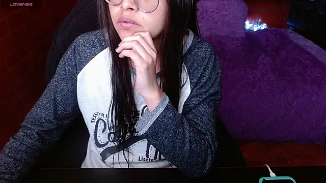 MidoriQuiinn online show from 24, 6, 2026