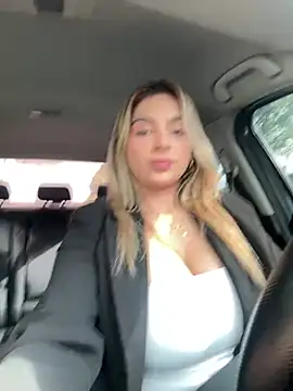 Snapshot of oriana_zoeee chatting on 11, 1, 2025 oriana zoeee online show from 11, 1, 2025