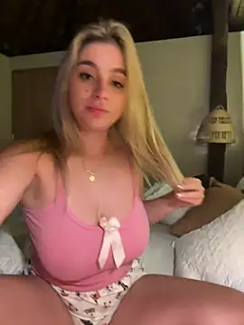 Snapshot of oriana_zoeee chatting on 21, 3, 2025 oriana zoeee online show from 21, 3, 2025