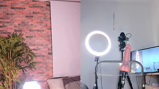 Lucy fit online show from 19, 2, 2025