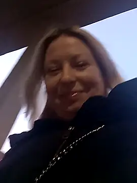 Snapshot of Arina_smiles chatting on 9, 3, 2025 Arina smiles online show from 9, 3, 2025