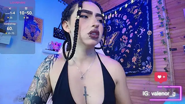 Snapshot of valenor_ chatting on 14, 11, 2025 valenor online show from 14, 11, 2025