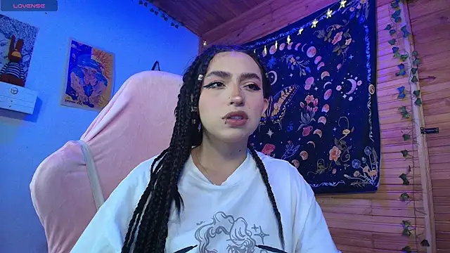 Snapshot of valenor_ chatting on 19, 11, 2025 valenor online show from 19, 11, 2025