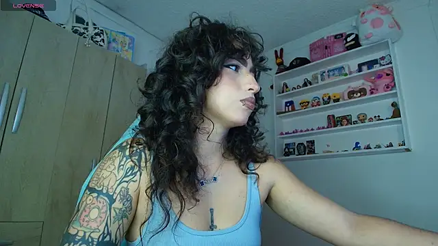 Snapshot of valenor_ chatting on 7, 1, 2026 valenor online show from 7, 1, 2026