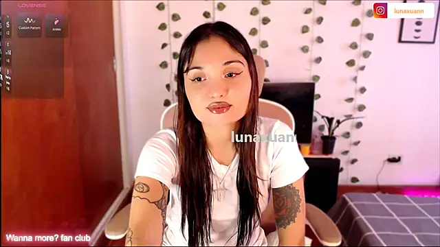 LunaXuan online show from 13, 5, 2026
